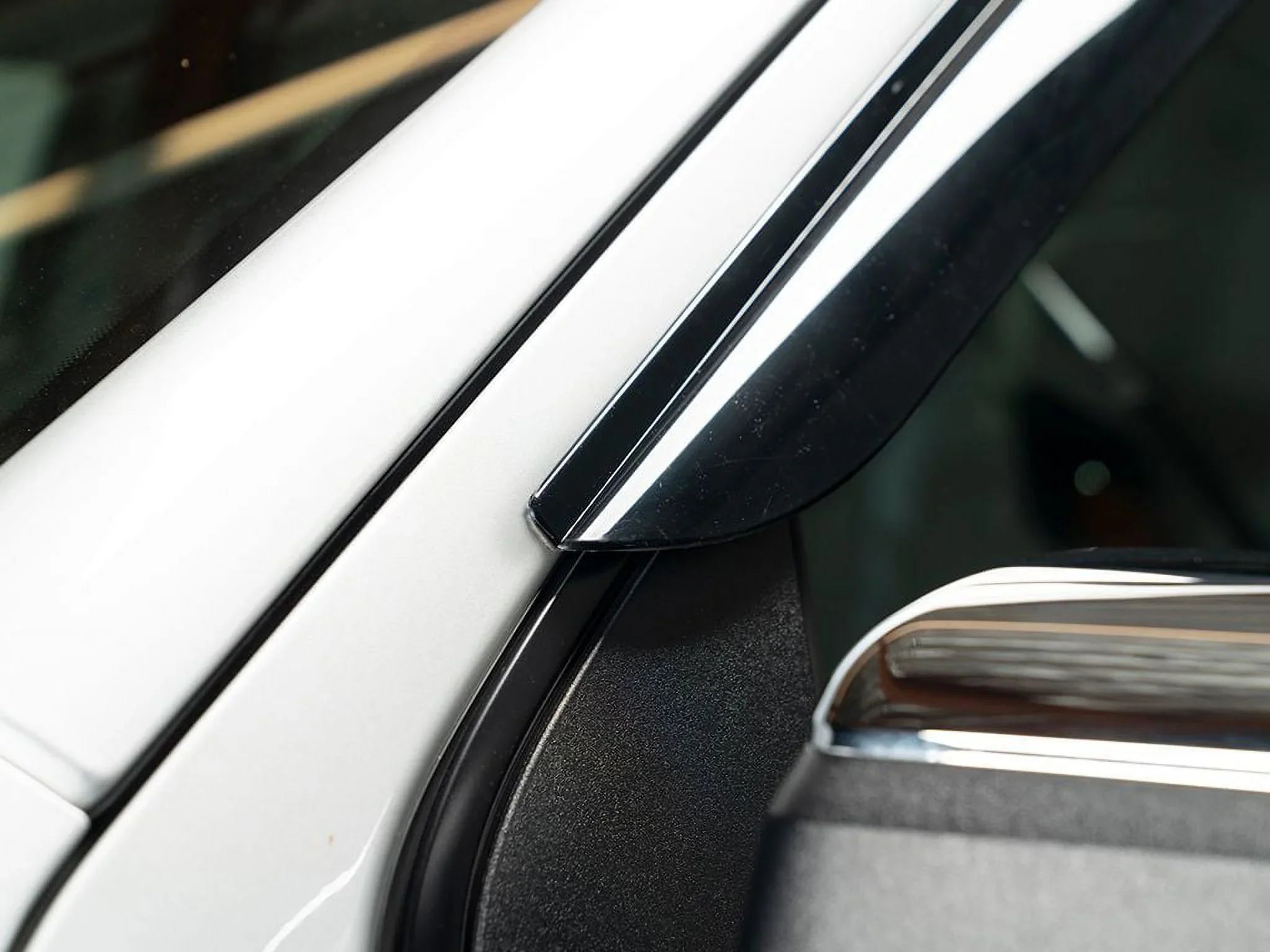 Auto Ventshade (AVS) by RealTruck 94534 Original Ventvisor Window Deflector, 4-Piece Matching with Select: 2013,2014-2018 Hyundai Santa Fe Sport